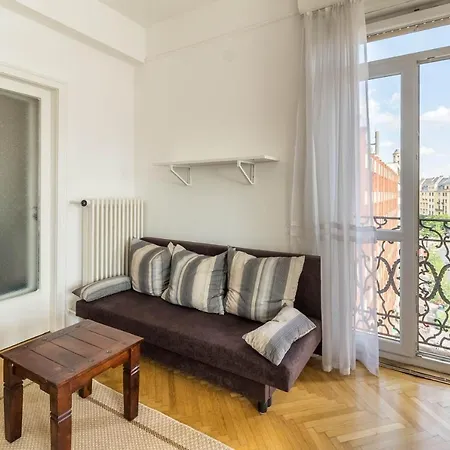 Διαμέρισμα Charming Central Ring Road View